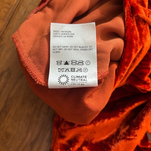 Reformation Petites Wes Velvet Pant - Picture 9 of 10